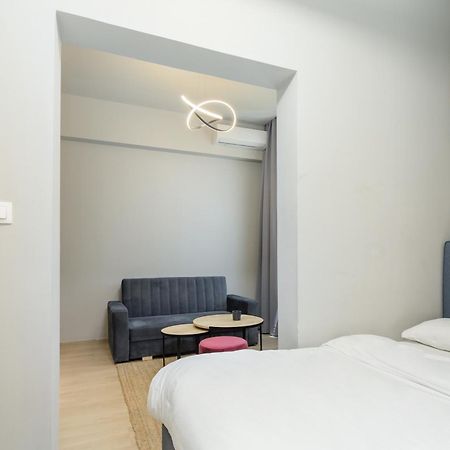 Aura F24 Apartments By Halu! - Vibrant Neighbourhood Thessaloniki Exterior photo