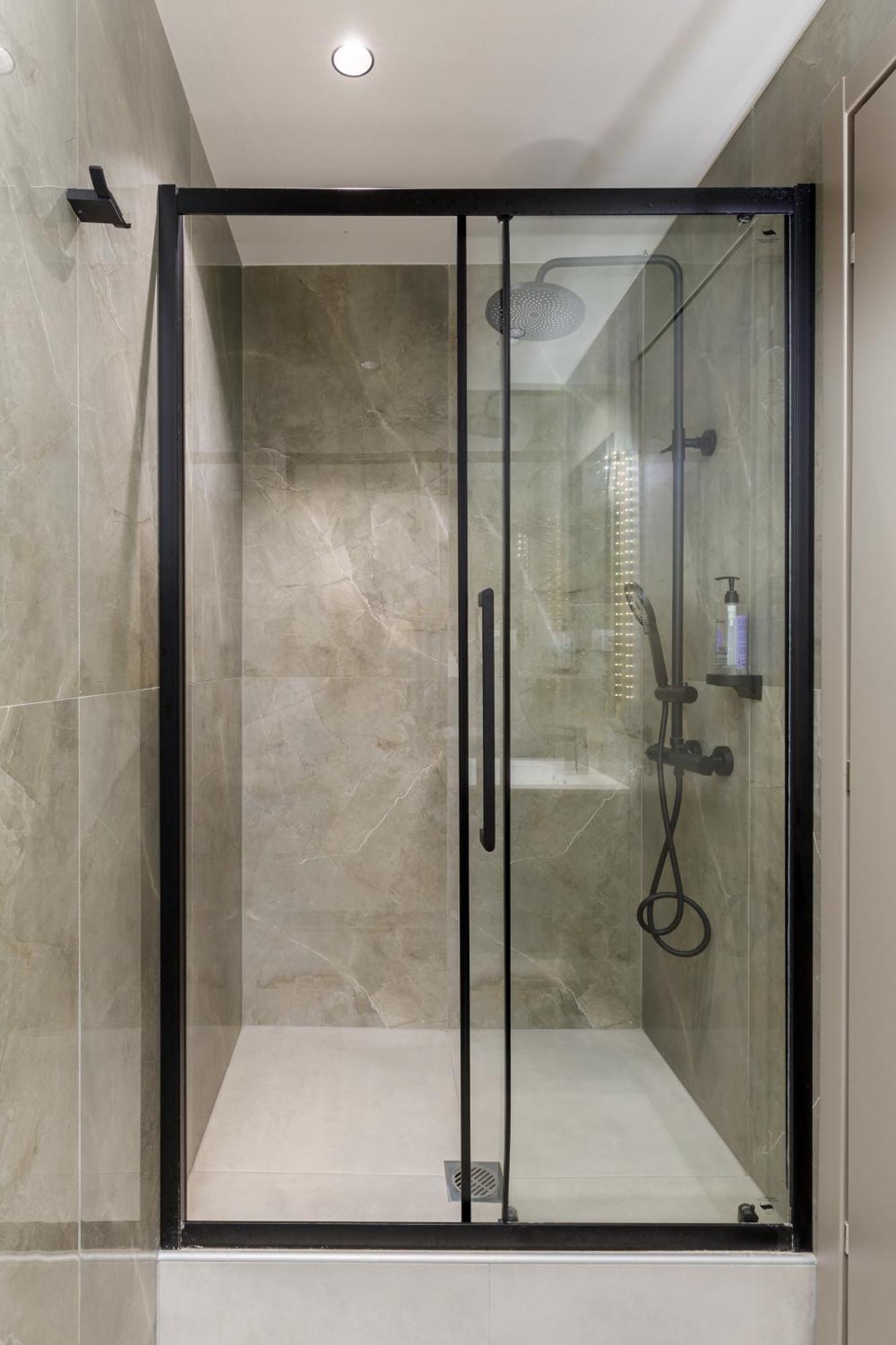 Aura F24 Apartments By Halu! - Vibrant Neighbourhood Thessaloniki Exterior photo