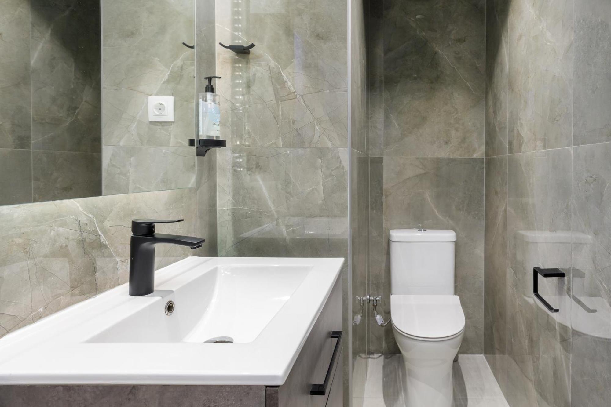 Aura F24 Apartments By Halu! - Vibrant Neighbourhood Thessaloniki Exterior photo